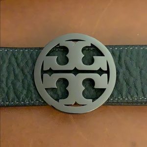 Tory Burch 1.5” Reversible Logo Belt